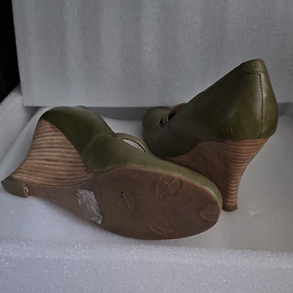 Olive Green Mary Jane Wedge Heels - Picture 5 of 7